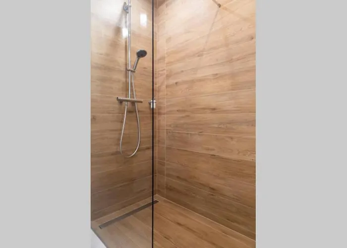 Househost Apartment: Miodowa 42/8B Street